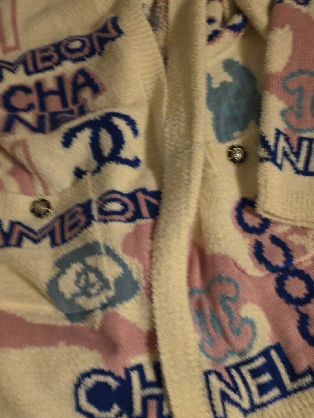 Cream Knit Cardigan with Pink & Blue Logo Motifs - Picture 6 of 7